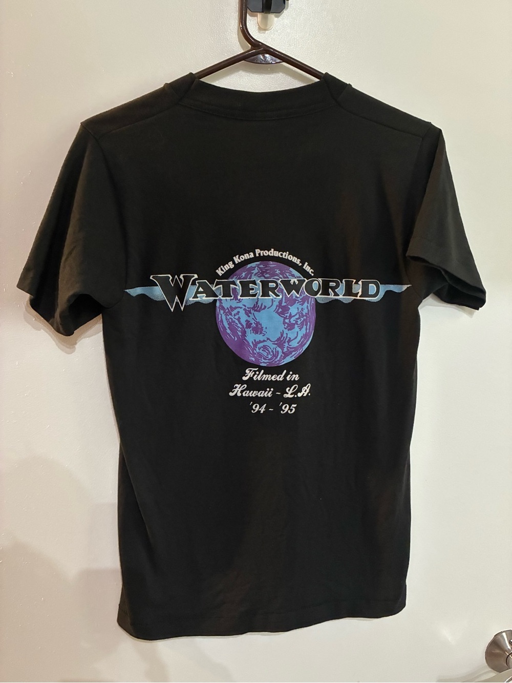 Waterworld film crew tee AUTHENTIC